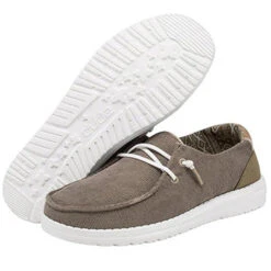 Heydude Hey Dude Women's Wendy Corduroy Chestnut -Western Jeans Store 121411624 WENDY CORDUROY CHESTNUT 3 720x 06197833 8d1c 4a10 9688 741f5731855e