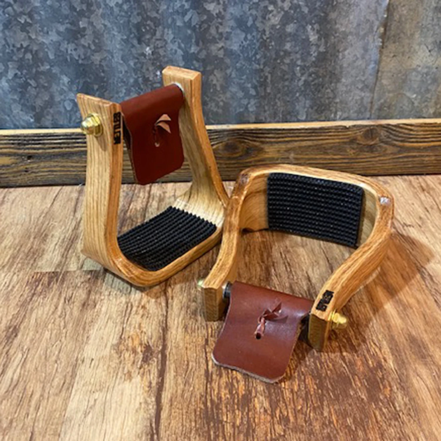 Nettles 3" Varnish Finish Barrel Stirrup 1 Nettles 3" Varnish Finish Barrel Stirrup