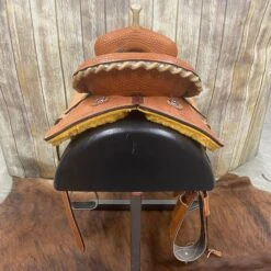 HR Saddlery 16 Inch Barrel Saddle -Western Jeans Store back bc302e07 c6ab 4677 be61 9a852b292c6f